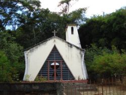 Pequena Capela em Cambui