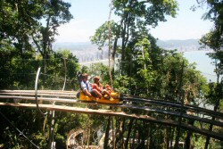 Youhooo!" - Trenó de Montanha - Parque Unipraias